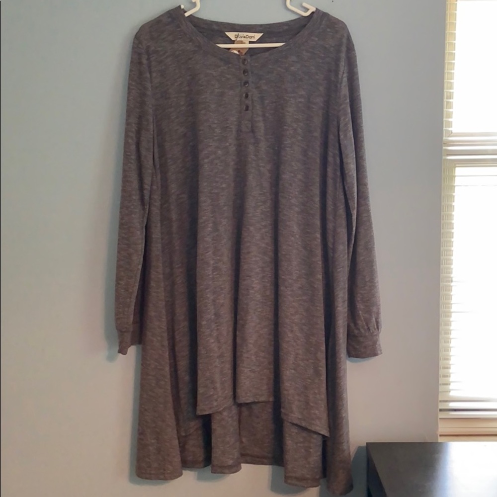 Adorable dress with buttons